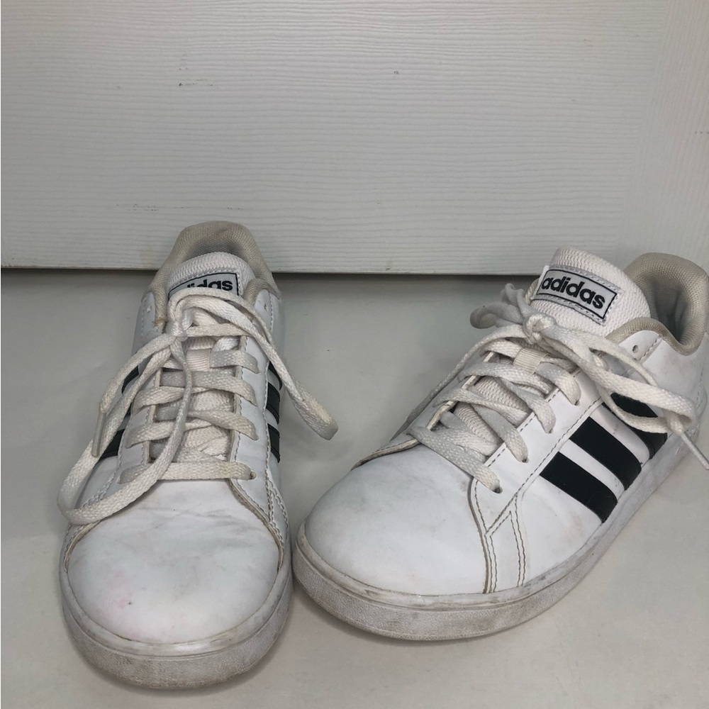 Adidas kids grand court white black low top sneakers youth size 3‎